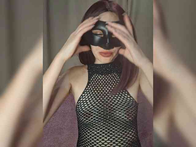 LikaFurr webcam