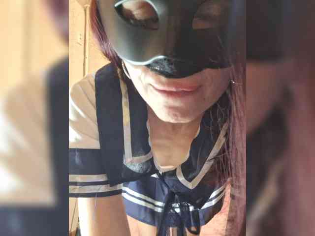 LikaFurr webcam