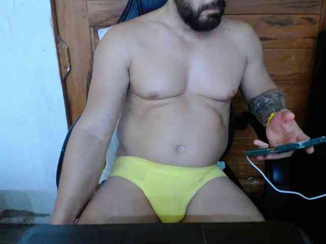 Apolloxxl Live Webcam on BongaCams
