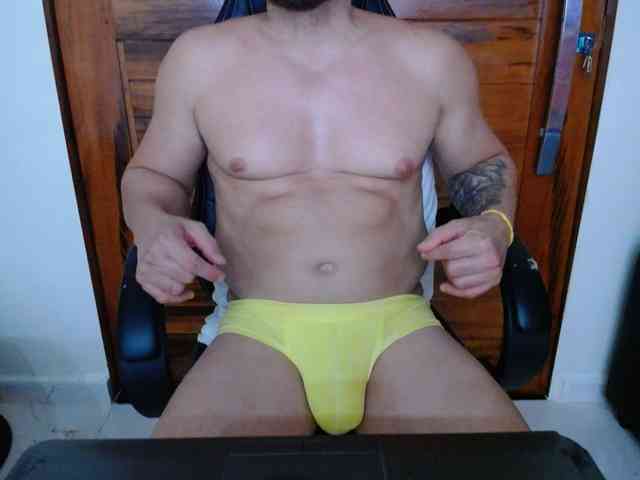 Apolloxxl Sex Cam Show