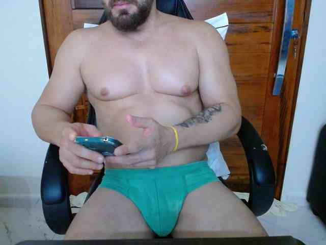 Apolloxxl Sex Cam Show