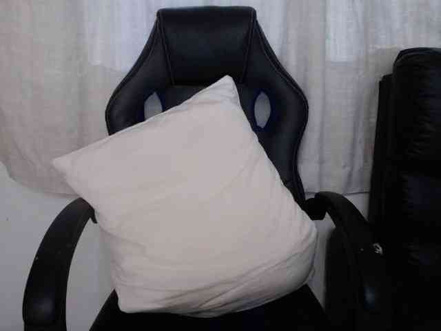 Apolloxxl Live Webcam on BongaCams