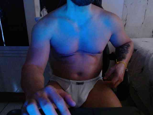 Apolloxxl Sex Cam Show