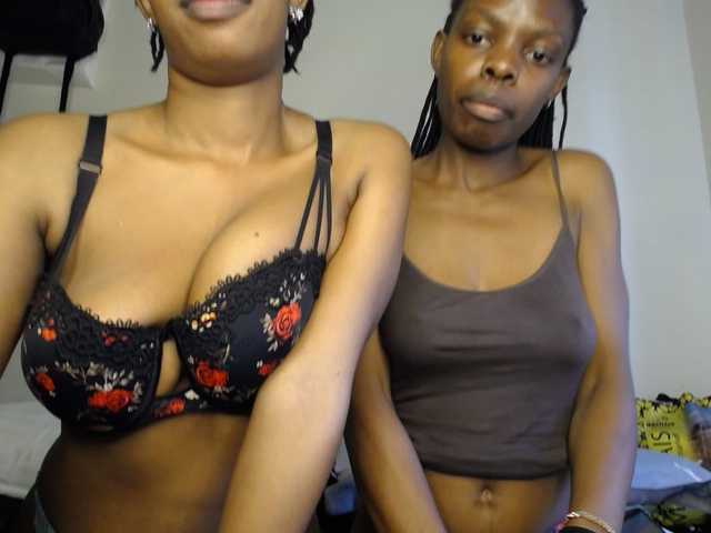 MysticCharm live cam
