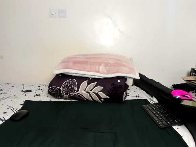 MysticCharm, en vivo ahora en BongaCams