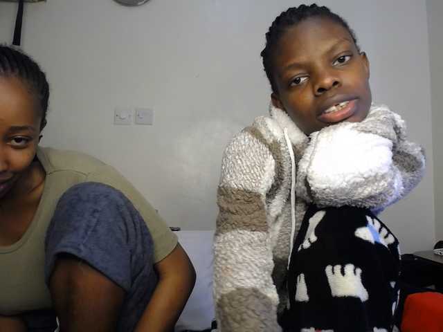 Chat with MysticCharm live cam