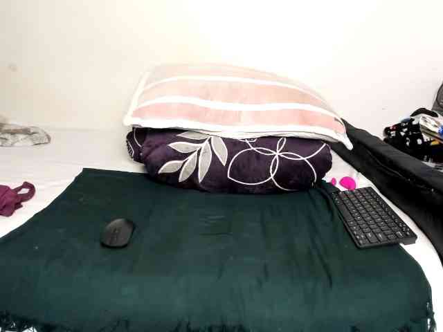 MysticCharm webcam