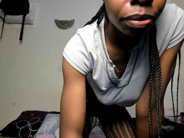 MysticCharm webcam