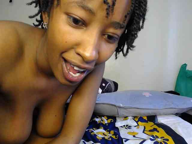 MysticCharm webcam