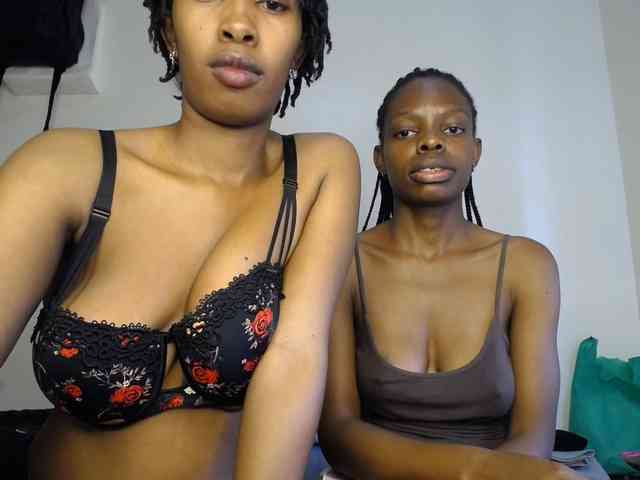 MysticCharm webcam