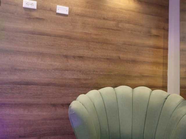 GummyLuv's BongaCams show and profile