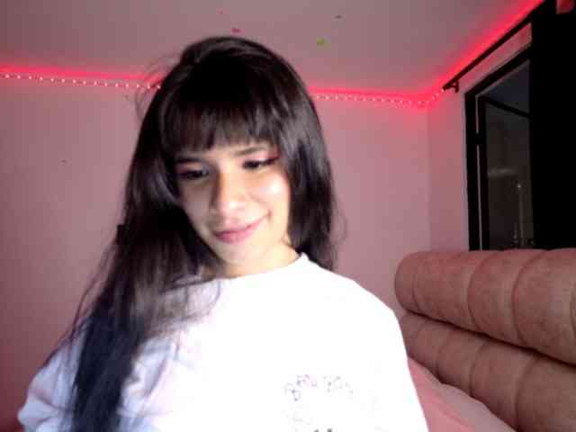GummyLuv webcam