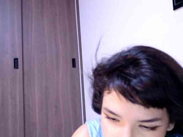 GummyLuv webcam