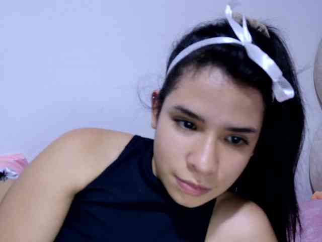 GummyLuv webcam