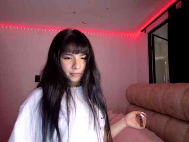 GummyLuv webcam