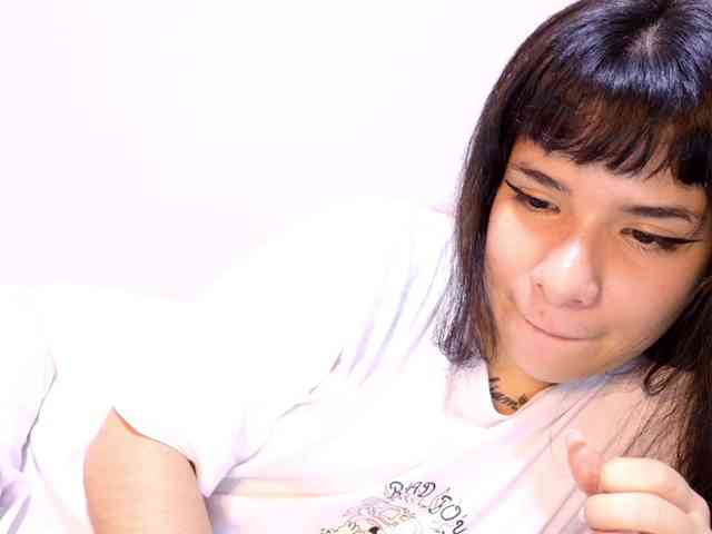 GummyLuv webcam