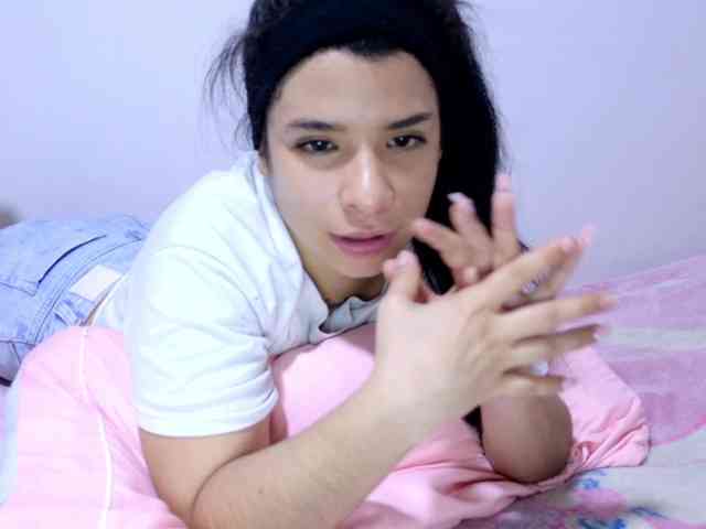GummyLuv webcam