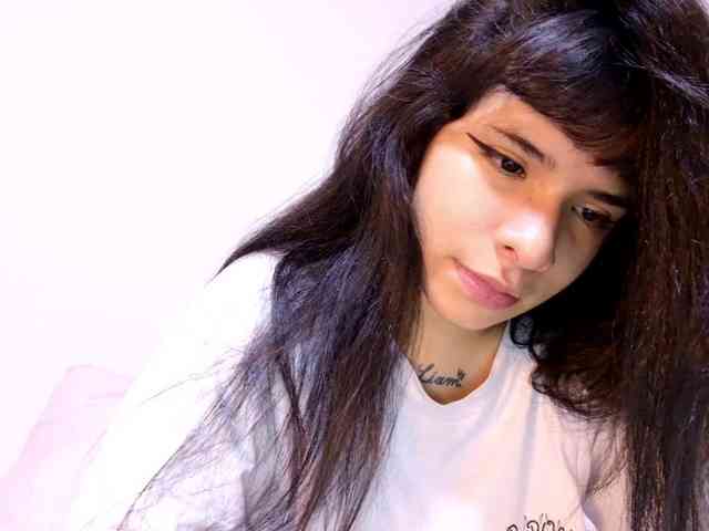 GummyLuv webcam