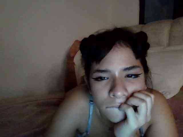 GummyLuv webcam