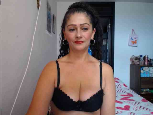 MeganTaylor777 webcam