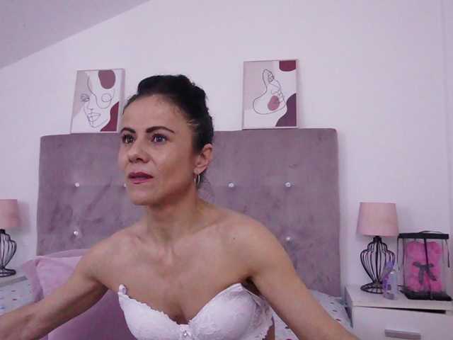 brianaflynt live cam on BongaCams