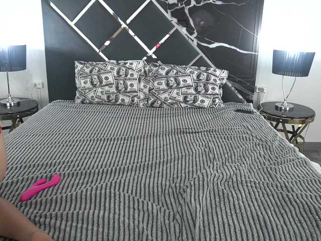AlinaLemon live cam on BongaCams