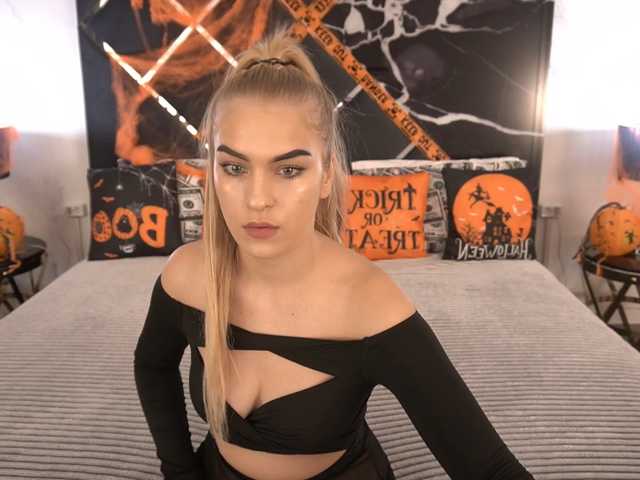 AlinaLemon live cam on BongaCams