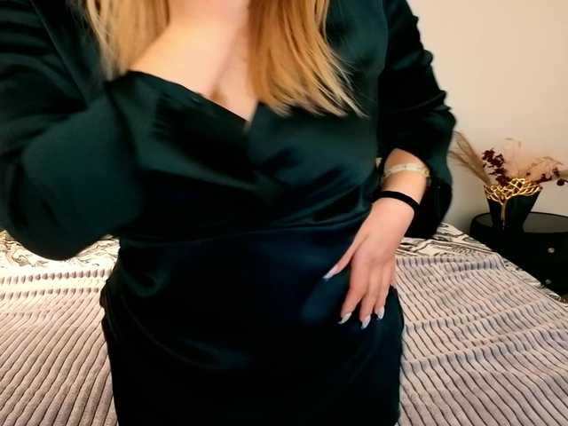 AlinaLemon's BongaCams show and profile