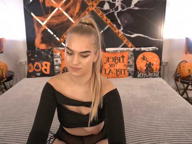 AlinaLemon live cam on BongaCams