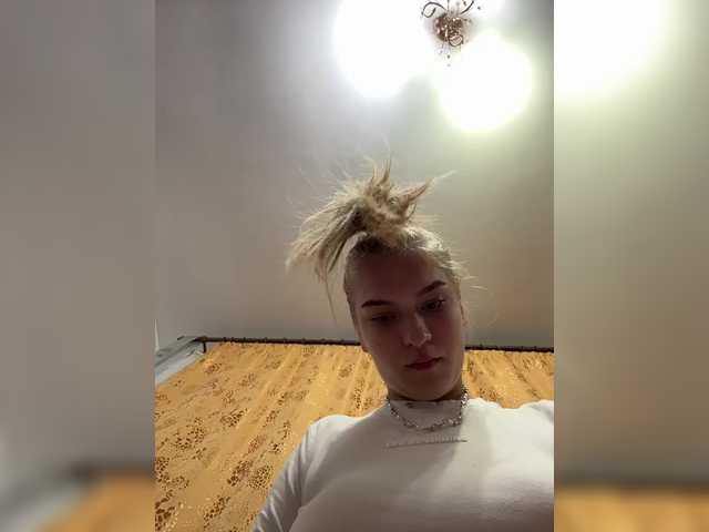 AlinaLemon live cam on BongaCams