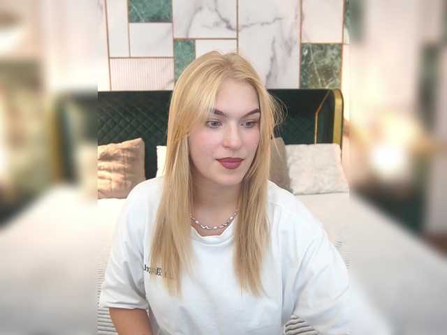 AlinaLemon live webcam show