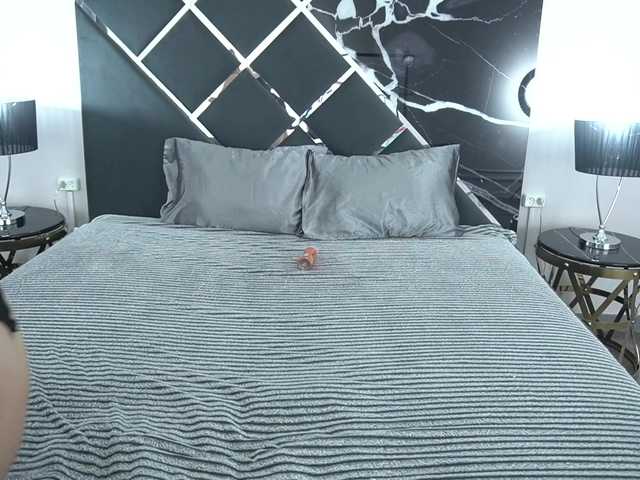 AlinaLemon live cam on BongaCams