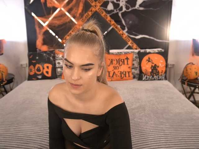 AlinaLemon live cam on BongaCams