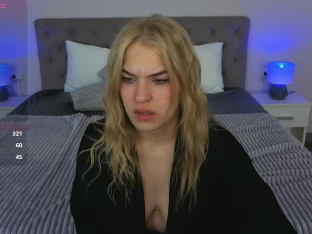 AlinaLemon's BongaCams show and profile