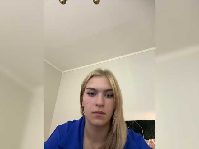 AlinaLemon live cam on BongaCams