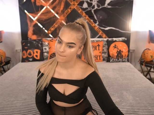 AlinaLemon live cam on BongaCams