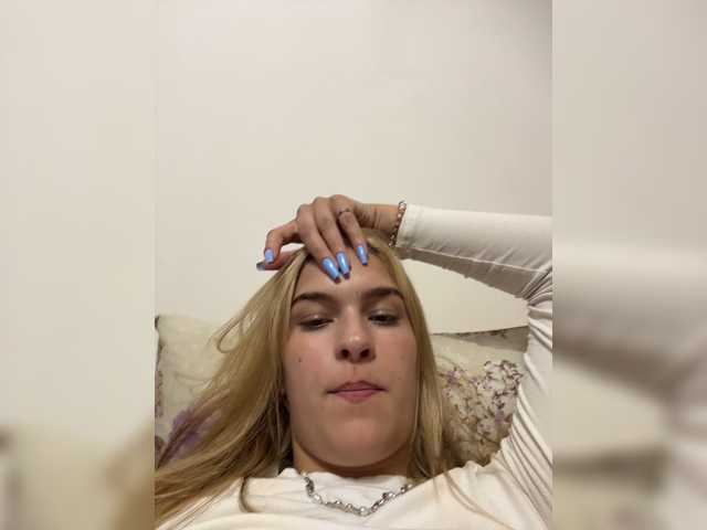 AlinaLemon live cam on BongaCams