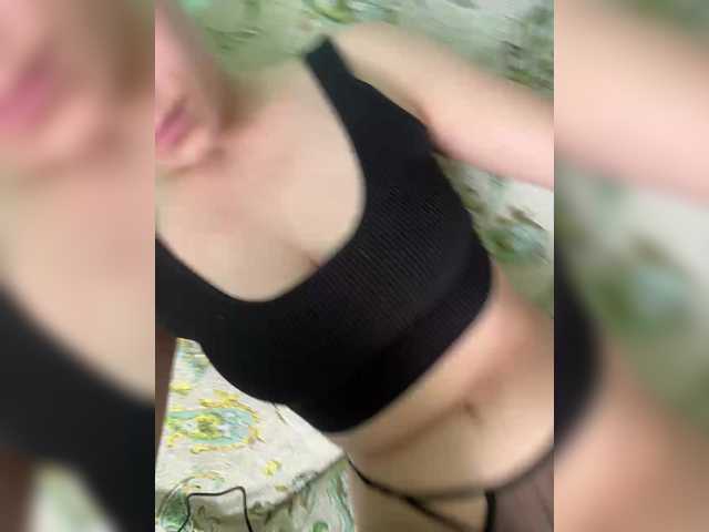 AlinaLemon live cam on BongaCams