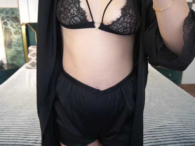 AlinaLemon live cam on BongaCams