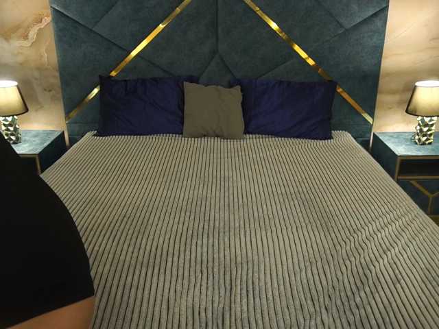 AlinaLemon live cam on BongaCams