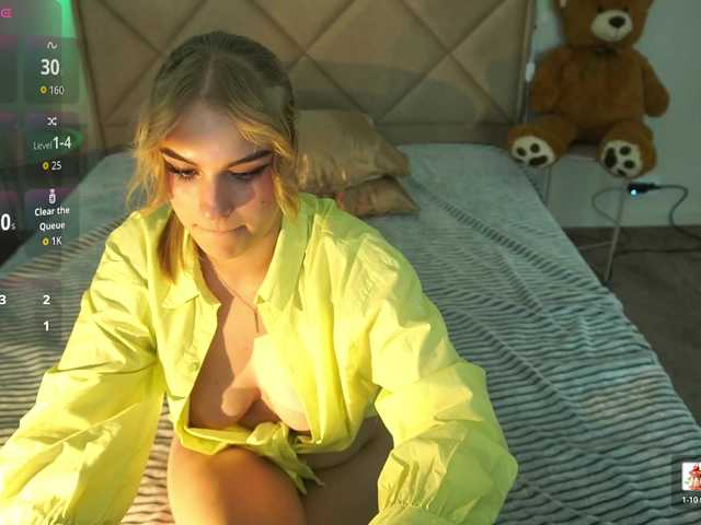 AlinaLemon live cam on BongaCams