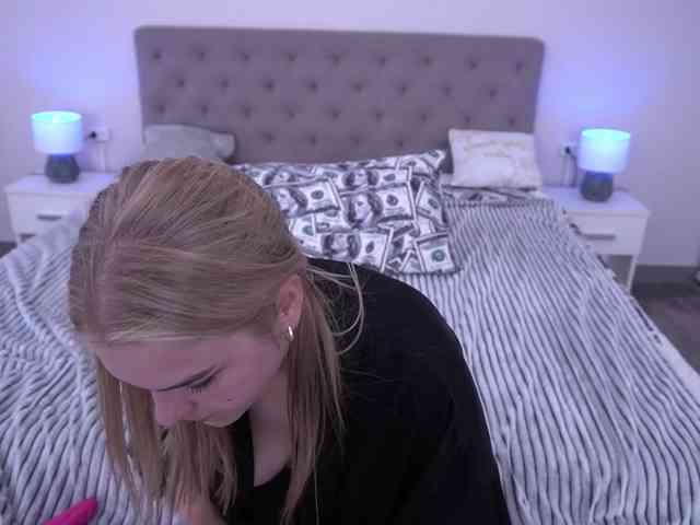 AlinaLemon webcam