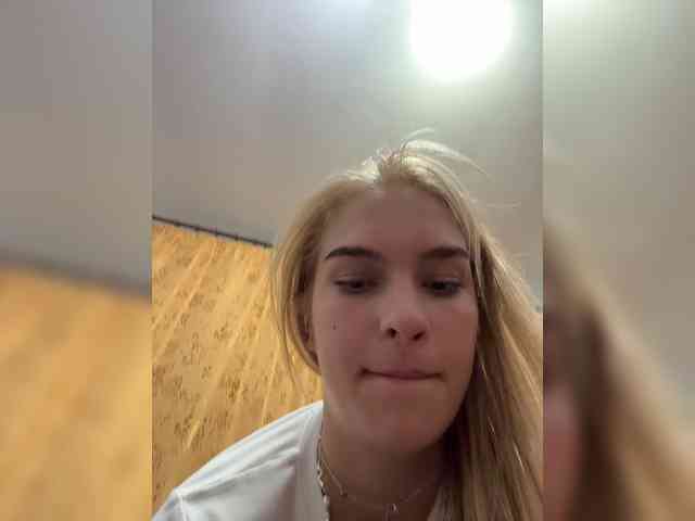 AlinaLemon webcam