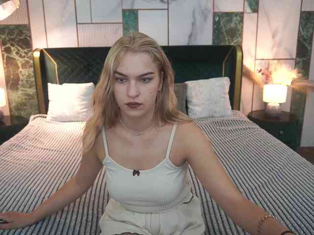 AlinaLemon webcam