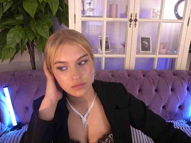 AlinaLemon webcam