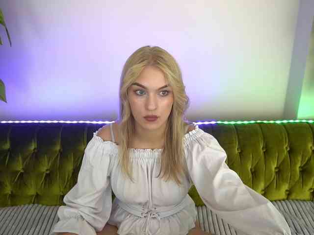 AlinaLemon webcam