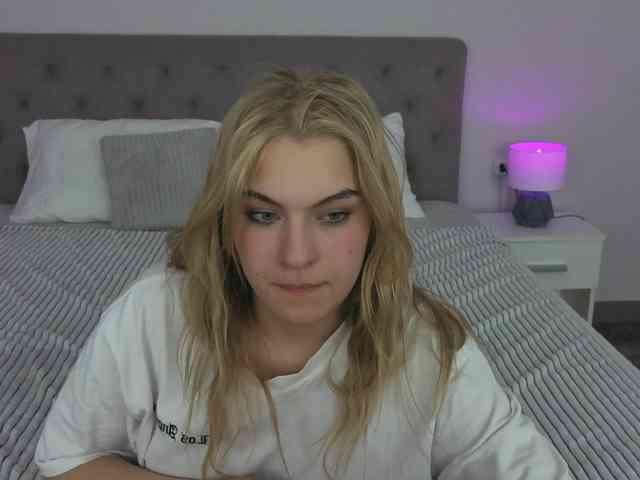 AlinaLemon webcam