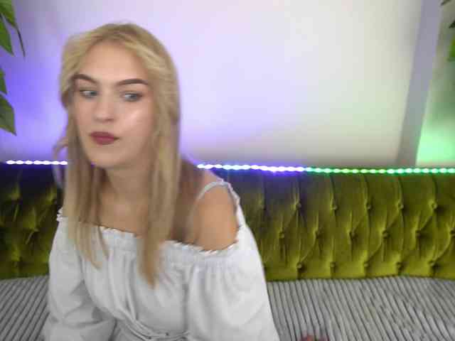 AlinaLemon webcam