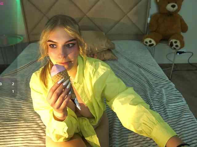 AlinaLemon webcam
