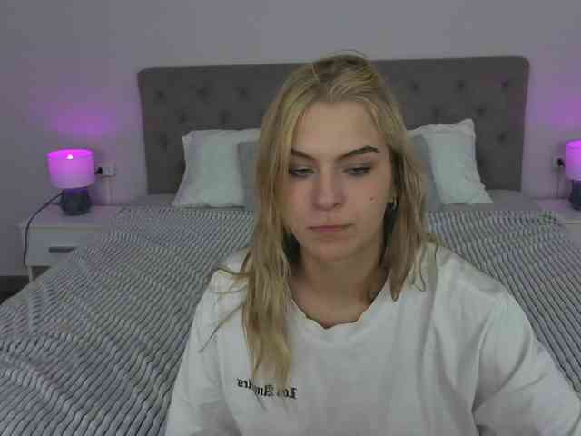 AlinaLemon webcam